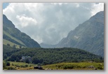 Pietracamela pendant la saison estivale. Une promenade vers les Prati di Tivo de 950 à 1450 mètres d’altitude.