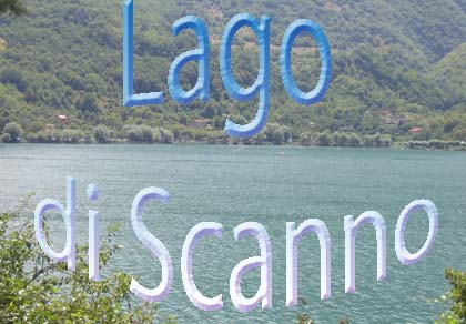 El lago de baño de Scanno