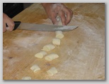 Gli gnocchi fatti in casa al sugo di castrato