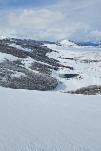 Dal piazzale della Brecciara alla cima di Monte Rotondo passando per la pista della Vergine e poi per il fuoripista del Falco